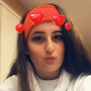 Meet your Posher, Alaina